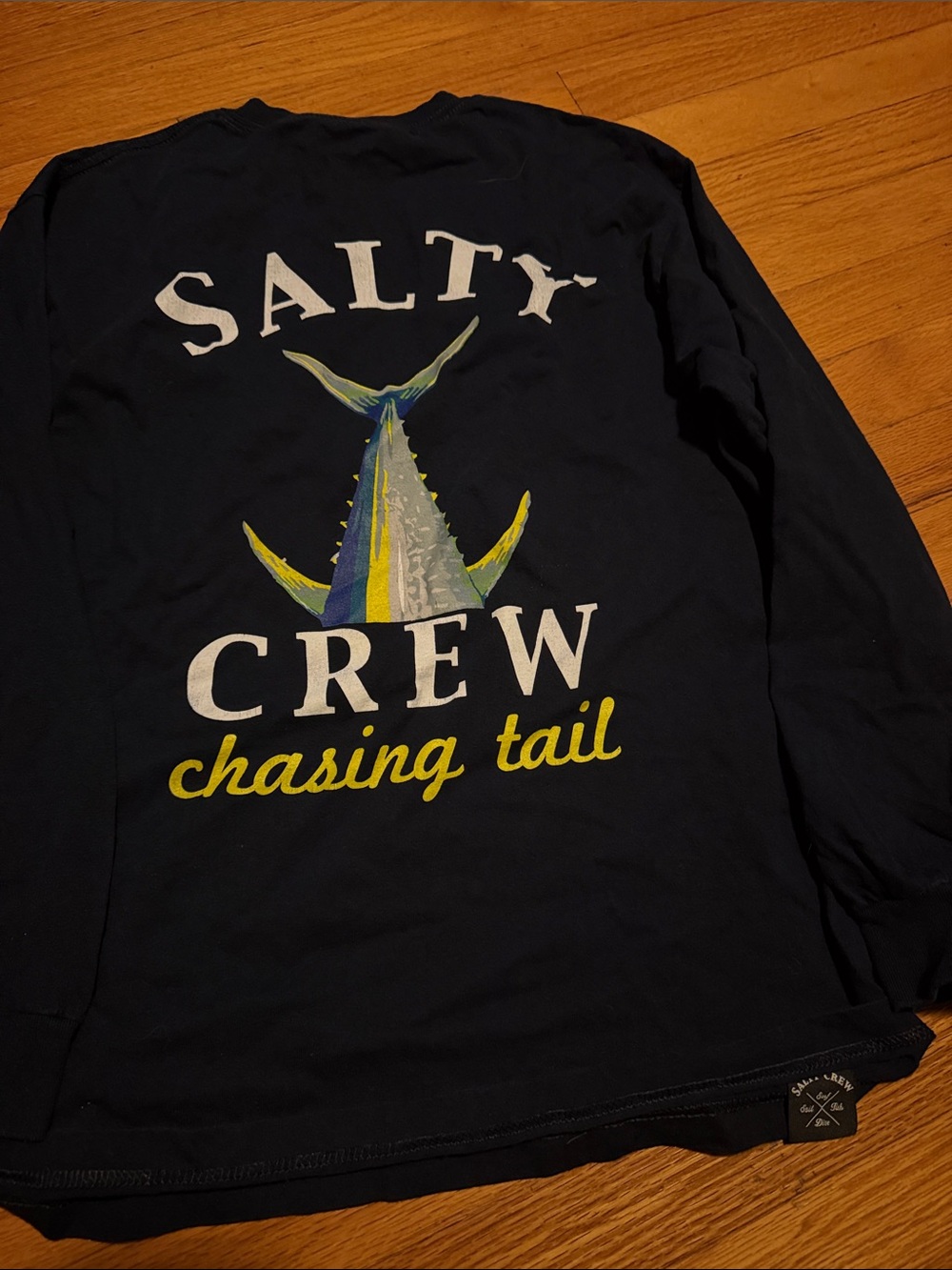 Men’s Salty Crew Navy Long Sleeve 'Chasing Tail' Tee with Colorful Fish Tail - Picture 2 of 5